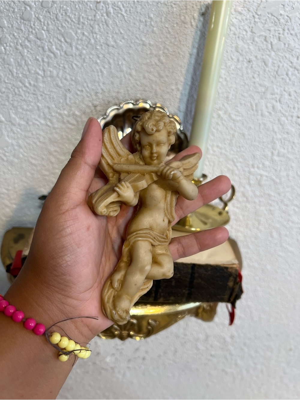 Cherub Wall Plaque in Antique Cream